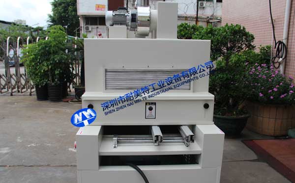 無極冷光源UV機(jī) 無極冷光源UV機(jī)